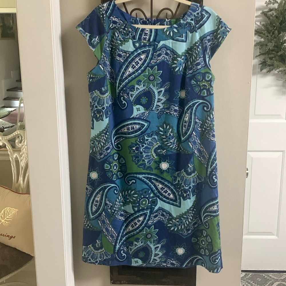 Ann Taylor dress, fully lined. Length is 39” from shoulder to hem